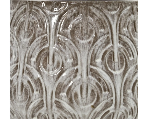 Detailaufnahme eines Keramikgefäßes mit floralem Muster