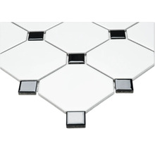 Mosaikfliese mit achteckigen und quadratischen Elementen