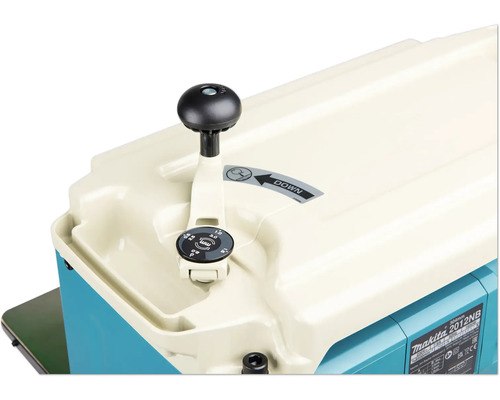 Detailansicht der Tiefeneinstellung einer Makita Dickenhobelmaschine mit Millimeter-Skala und Einstellhebel.
