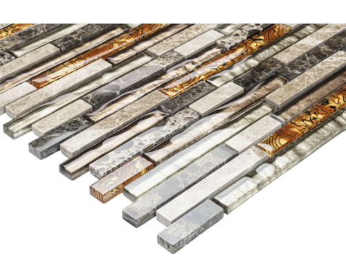 Mosaikfliese aus Glas und Naturstein in länglicher Form