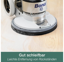 Bona Tellerschleifmaschine auf hellem Holzboden zur einfachen Entfernung von Rückständen.