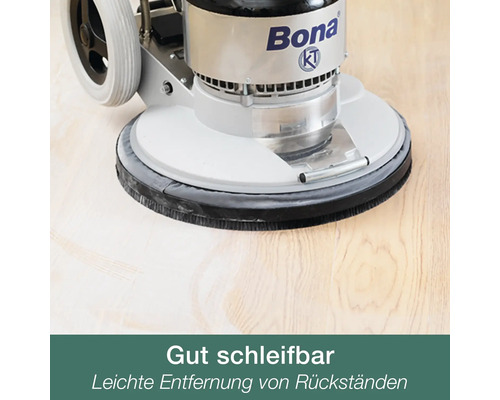 Bona Tellerschleifmaschine auf hellem Holzboden zur einfachen Entfernung von Rückständen.
