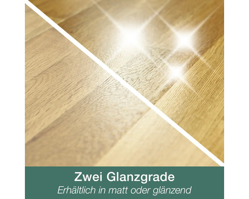 Vergleich von zwei Glanzgraden auf einem Holzfußboden, erhältlich in matt oder glänzend.