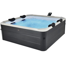 Quadratischer Whirlpool von MSpa mit anthrazitfarbener Verkleidung, sechs schwarzen Kopfstützen und digitalem Display.