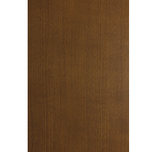 Holzoberfläche mit feiner vertikaler Maserung in Braun.