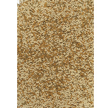 Nahaufnahme von Tierfutter-Pellets in verschiedenen Braun- und Beigetönen.