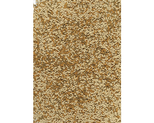 Nahaufnahme von Tierfutter-Pellets in verschiedenen Braun- und Beigetönen.