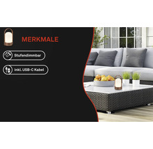 Tragbare LED-Außenleuchte auf einem Loungetisch mit den Merkmalen Stufendimmbar und inklusive USB-C-Kabel.