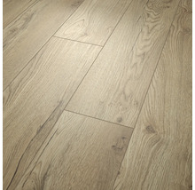 Laminatboden in Eichenoptik mit authentischer Holzmaserung und Astlöchern.