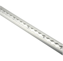 Halbrunde Airline-Zurrschiene aus Aluminium mit vorgebohrten Löchern für die Ladungssicherung.