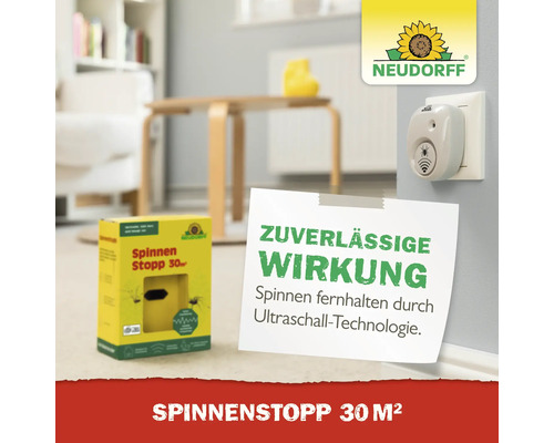 Neudorff Logo. Spinnen-Stopp 30 Quadratmeter Ultraschallgerät zur Spinnenabwehr in einer Steckdose und die Produktverpackung im hellen Wohnraum.