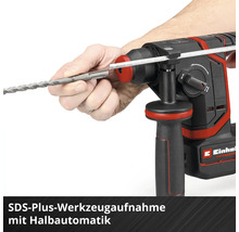 Einhell Bohrhammer mit SDS-Plus-Werkzeugaufnahme beim Einsetzen eines Bohrers.