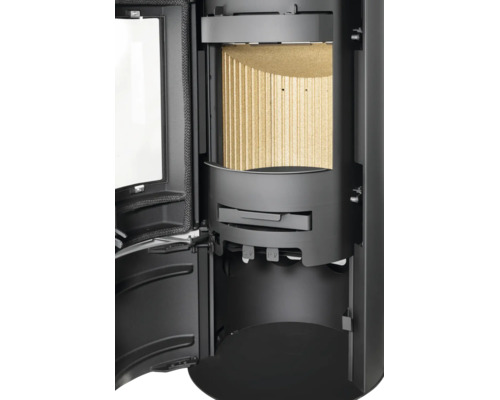 Innenansicht eines Kaminofens mit geöffneter Tür, Brennraum mit geriffelter Vermiculite-Auskleidung und Bedienelementen.