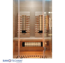 Infrarotkabine aus Holz mit Glaselementen, Infrarotstrahlern, ergonomischen Rückenlehnen und einer Sitzbank von Sanotechnik.