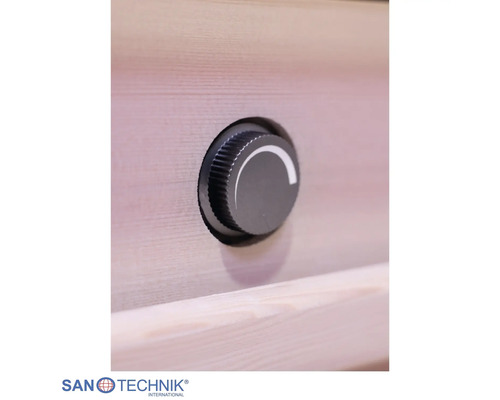 Drehkopf zur Steuerung einer Infrarotkabine auf Holz, Sanotechnik Logo.