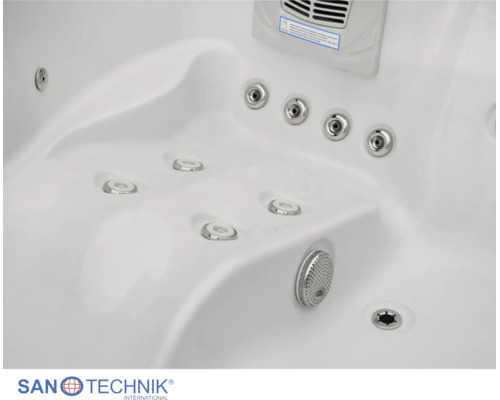 Innenansicht eines Whirlpools mit Massagejets, Ansaugvorrichtung und Abfluss. San Technik International Logo.