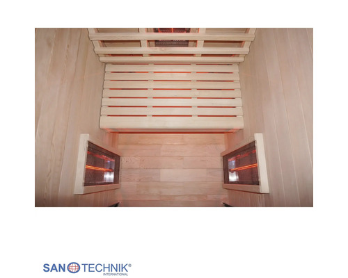 Innenansicht einer Infrarotkabine mit Holzbänken und drei Infrarotstrahlern. Sanotechnik International Logo.
