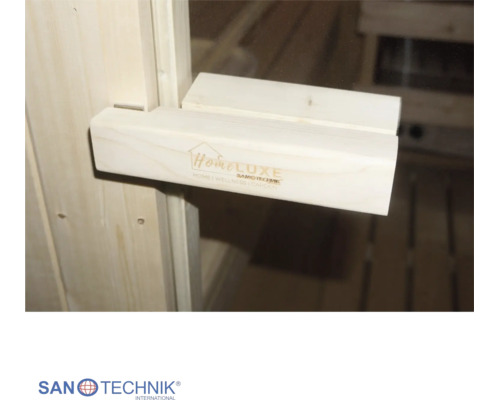 Türgriff aus Holz montiert an einer gläsernen Saunatür. Sanotechnik International Logo.