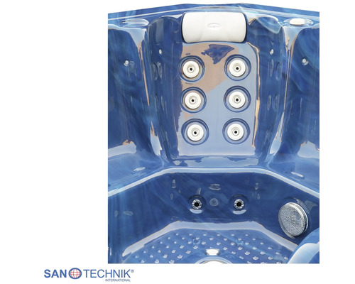 Detailansicht eines blauen Whirlpools mit Kopfstütze und Massagedüsen. Sanotechnik International Logo.