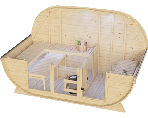 Fasssauna aus Holz mit zwei Sitzbänken, Saunaofen und Zubehör in Innenansicht.