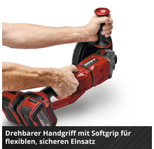 Einhell Akku-Winkelschleifer mit drehbarem Handgriff und Softgrip, der von zwei Händen zur sicheren Anwendung gehalten wird.