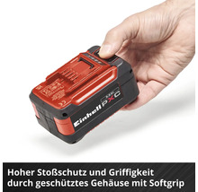 Hand hält einen Einhell Power X-Change Akku mit 5,2 Amperestunden. Gehäuse mit Softgrip für Stoßschutz und Griffigkeit.