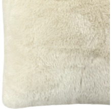 Flauschiges Kissen aus weichem Kunstfell
