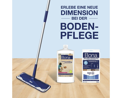Bona Bodenpflegeset bestehend aus Bodenwischer, Refresher für geölte Holzböden und Mikrofaser Reinigungspad auf Holzboden.