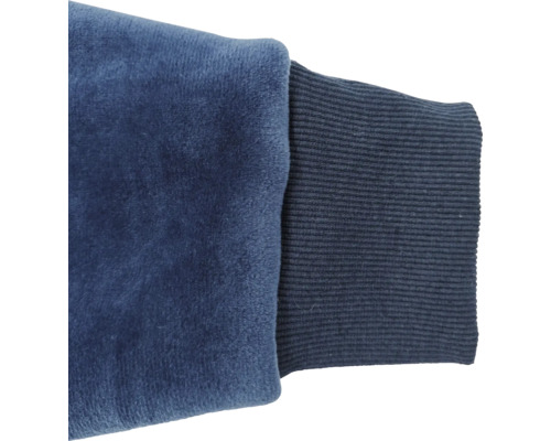 Detailansicht eines Ärmelbündchens mit elastischem Rippstrickabschluss und weichem Innenfutter.