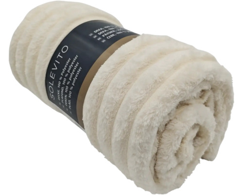 Eine zusammengerollte Wohndecke aus weichem Polyester mit einer Produktbanderole von Solevito.
