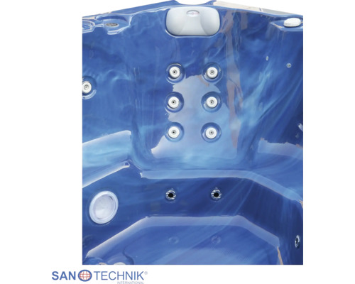 Innenansicht eines Sanotechnik Whirlpools mit Kopfstütze und Massagedüsen inklusive Sanotechnik Logo