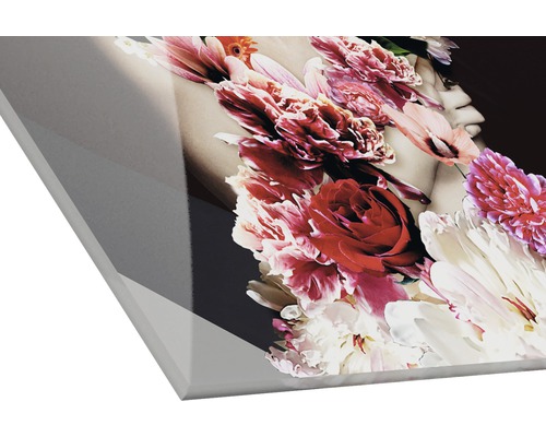 Nahaufnahme eines Wandbildes mit Blumenmotiv