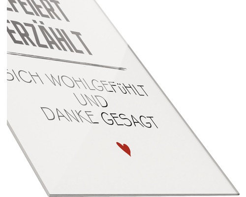 Dekoratives Schild mit der Aufschrift Gefeiert, erzählt, sich wohlgefühlt und danke gesagt
