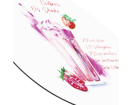 Detailaufnahme eines Tisches mit einem Rezept für Erdbeer-Eis-Shake