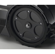 Rad eines Rasenmähroboters