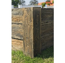 Betonelement mit Holzoptik für den Gartenbau