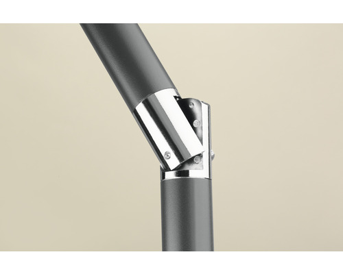 Detailansicht des Knickgelenks eines Sonnenschirms