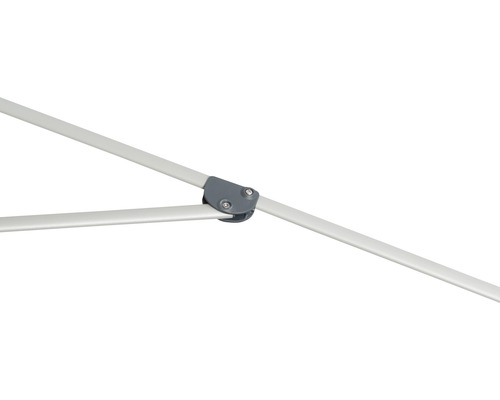 Detailaufnahme eines Verbindungsstücks mit Schrauben an einer Markise