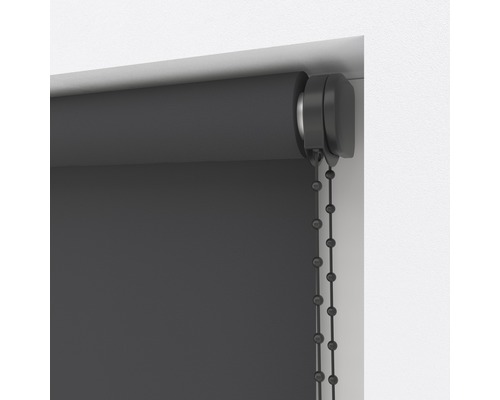 Graues Rollo mit Kettenzug