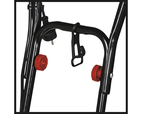 Detailaufnahme eines Rasenmähers mit Kabel, Stecker und Verstellschrauben