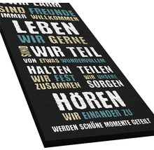 Dekoratives Holzschild mit aufgedruckten Sprüchen