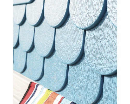 Nahaufnahme von Schindelverkleidung mit Fischschuppenmuster