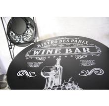 Bistrotisch mit Weinbar-Motiv