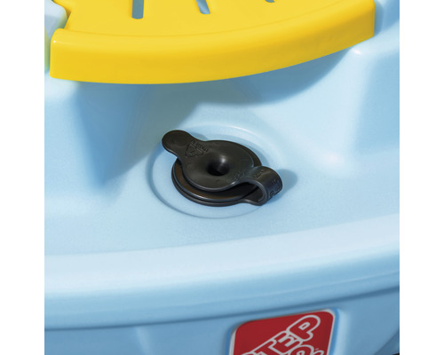 Detailansicht des Wasserablass-Stopfens eines Step2 Kinderspieltisches.