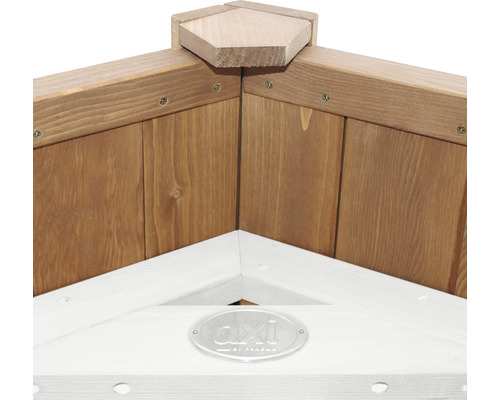 Detailansicht eines Hochbeets aus Holz mit AXI by Paradiso Logo