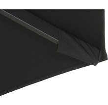 Detailansicht eines Sonnenschirms mit Gestell und Bezug