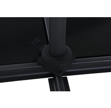 Detailansicht eines Sonnenschirmständers mit Befestigungselementen