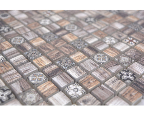 Mosaikfliese mit Holzoptik und floralen Mustern