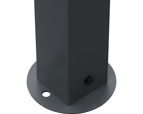 Befestigungsfuß einer Terrassenüberdachung aus Metall