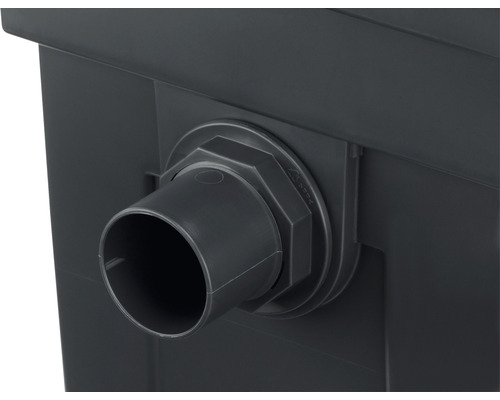 Detailansicht eines Teichfilter-Ablaufs